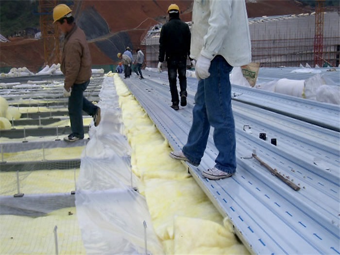 海伦安吉县体育馆网架